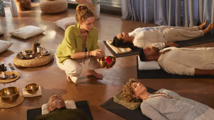 baño de sonido para la ansiedad en Málaga con gong y cuencos tibetanos baño de sonido para la ansiedad en Málaga con gong y cuencos tibetanos